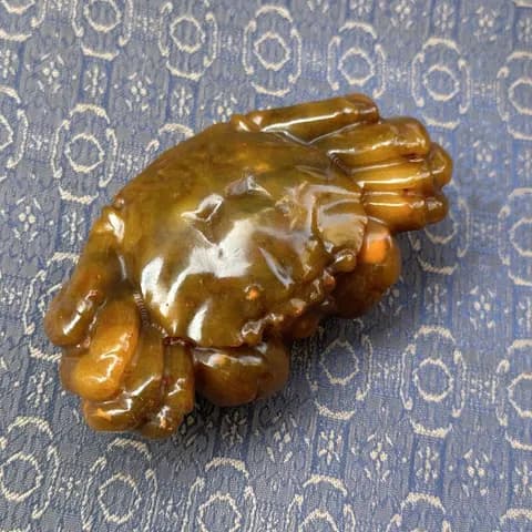 Xiuyan Jade Crab Pendant image 2