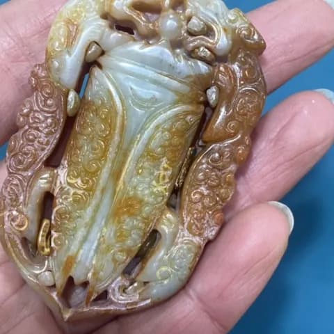 Xiuyan Jade Cicada Carving Ornament image 2