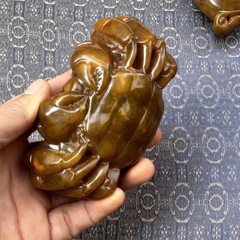 Xiuyan Jade Crab Pendant image 3
