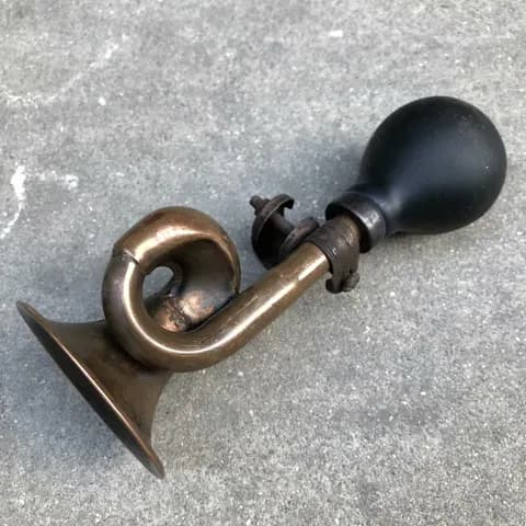 Vintage-Style Copper Car Horn image 2