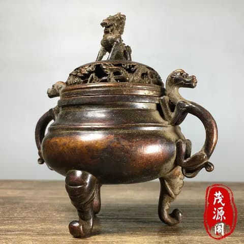 Vintage-Style Pure Copper Pixiu Three-Legged Incense Burner image 3
