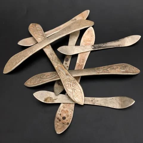 Antique-Style Court Hairpin