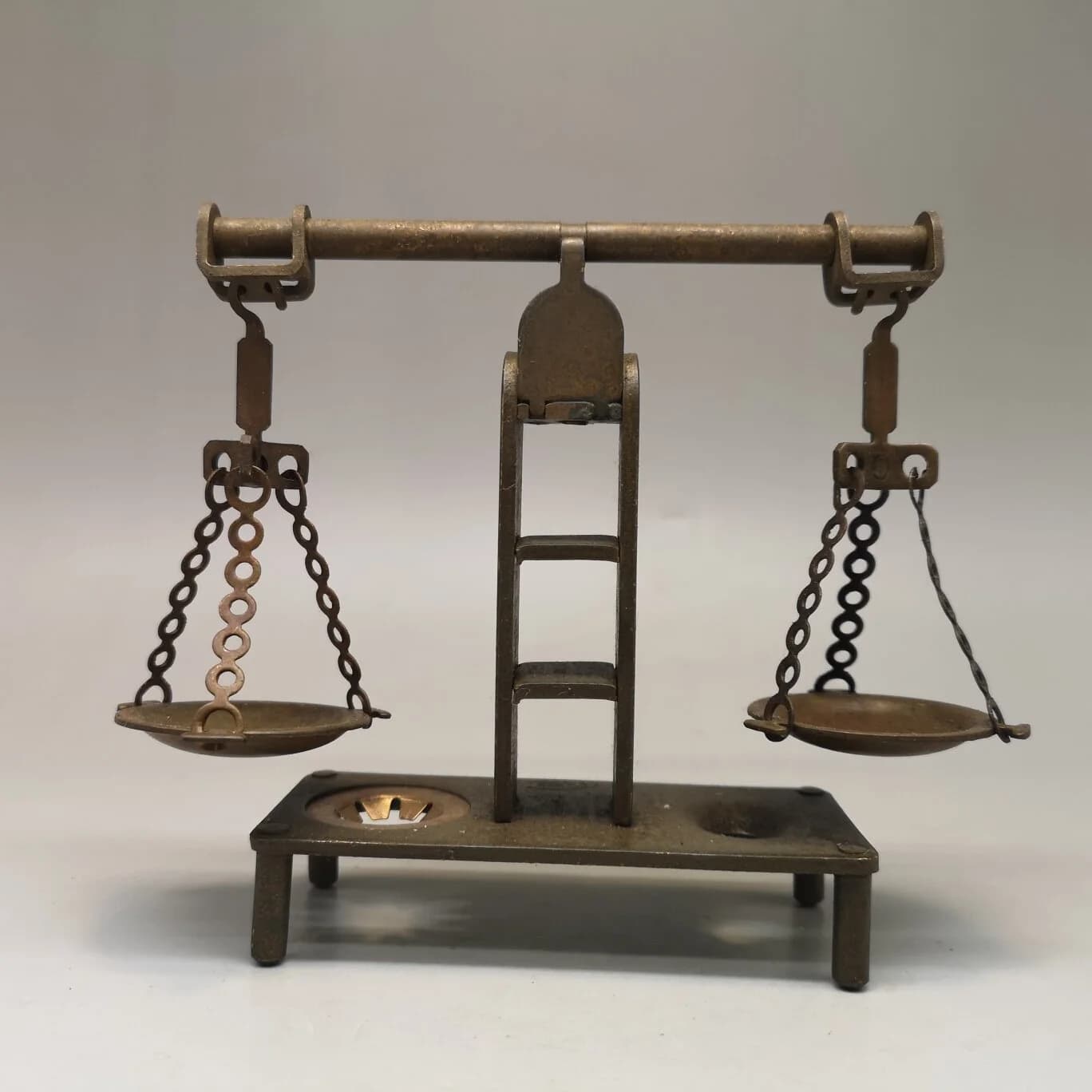 Antique-Style Brass Balance Scale Ornament